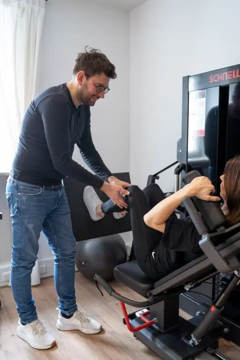 Behandlung mit Beinpresse